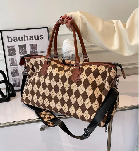 Bolso de viaje – Diseño a cuadros y compartimento separado para ropa húmeda