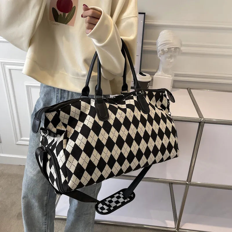 Bolso de viaje – Diseño a cuadros y compartimento separado para ropa húmeda